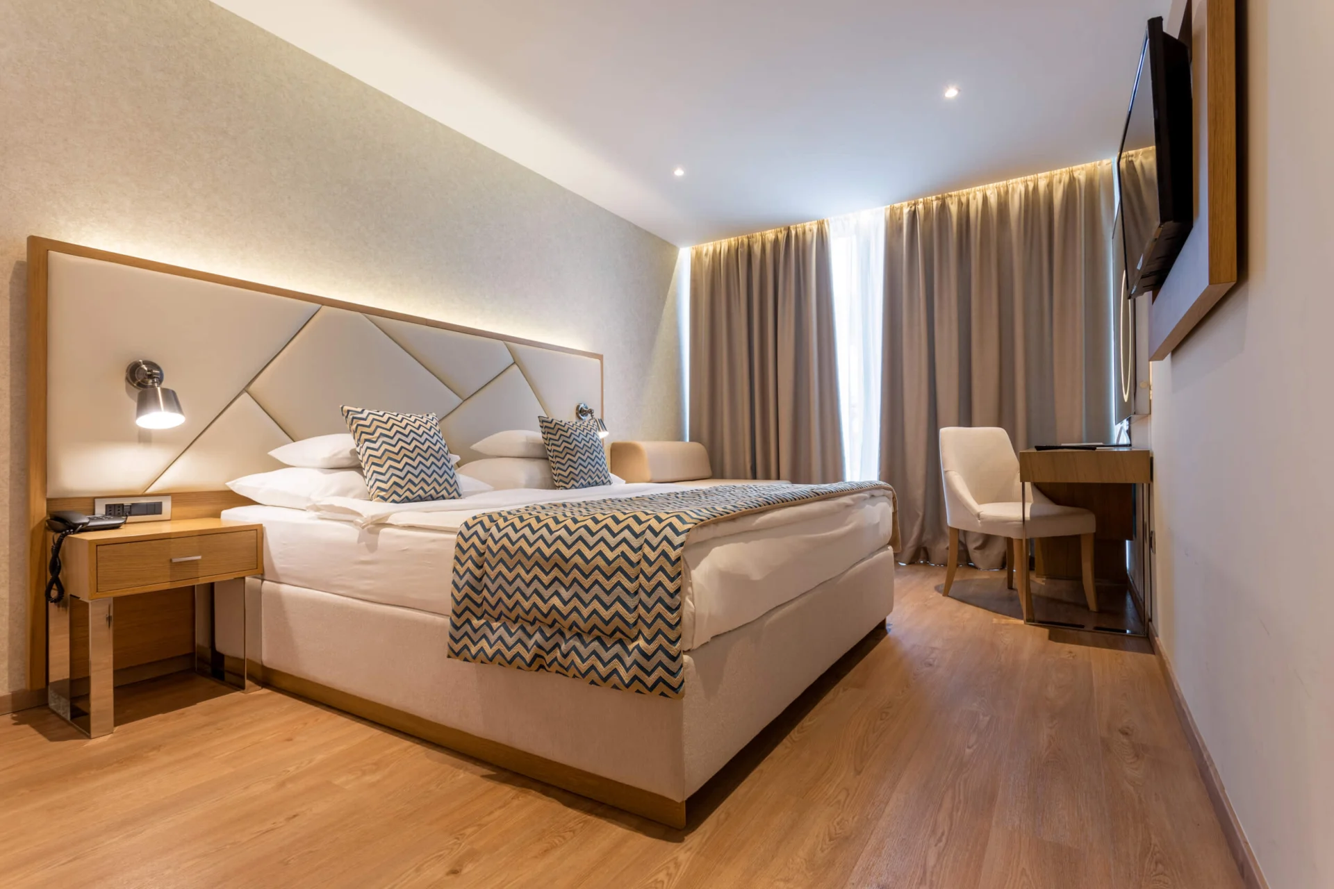 Amenajare hotelieră realizată de SIMPO (8 din 12)